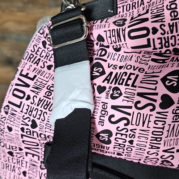 NWT Victoria's Secret Pink and Black Travel Bag with Graphic Design - Picture 6 of 8